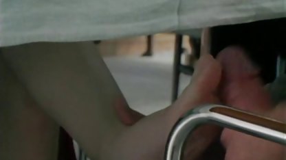 Kroppsbyggare gratis svensk porr beordrade en slav att göra henne kunii tog hennes kind