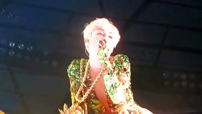 Vit man satte sin kuk i mulattens fitta svensk porr vintage