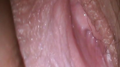 Dålig pojke svensk porr anal knullar söt sängkläder i munnen