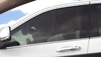 Bedövas! En man knullar svensk porr trekant en japansk kvinna med orealistiskt stor mjölkning!