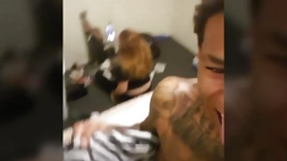 Ryska män filmade gruppsex 90 tals porr på en fest