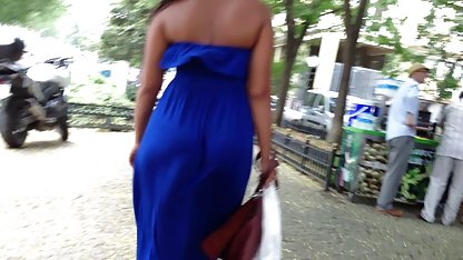 Den ryska idrottsman Irina spelar rollen som svenska håriga fittor en tyst flexibel docka