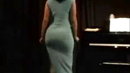 Upphetsad kille planterade i anus sin mogen porrfilm ömma flickvän