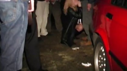 Drochors spionera på en flicka med vackra stora svenska porrsidor bröst