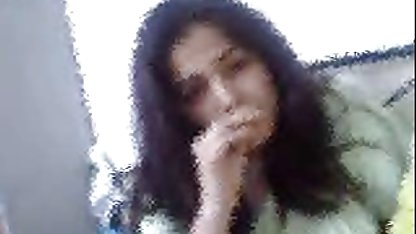 För arbetets porr svenska tjejer skull är kycklingen redo att svälja sperma vid gjutningen