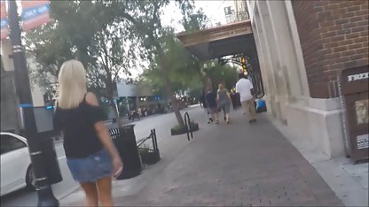 MILF i svarta svensk porr video strumpor med stora bröst knullas hårt av en ung älskare