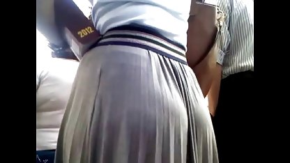 Den unga älskaren övergav sig till en svensk porr online rik pappa