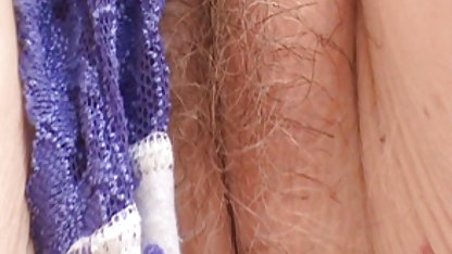 En man svensk porr vintage tar av kameran när en fet hore stöter från sin kuk i sin fitta