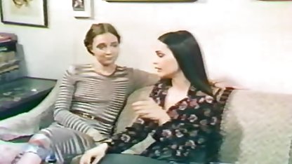 Frantic orgasm svensk klassisk porrfilm kycklingar från sexmaskiner