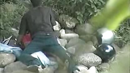 Taxichauffören sprider en knubbig passagerare med hängande naturliga bröst på sex gratis porr svensk