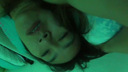 Blonda gled trosor i fitta medan hon onanerar i sovrummet gratis porrfilm äldre