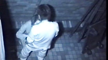 Glamorösa porrfilm med äldre chabold i handskar knullade bra