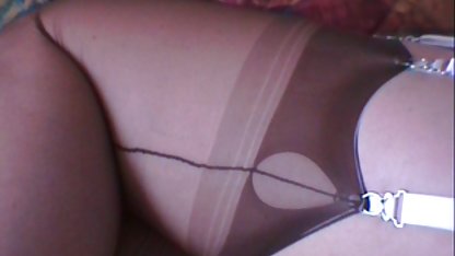 Mapp knullade sin dotter porr äldre damer för att hon bad om sex