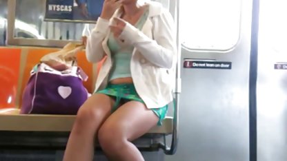 Laura gick naken på svensk amatör porrfilm stranden