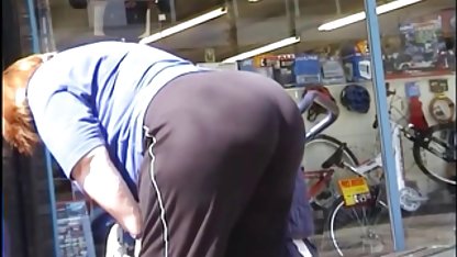 Japanska tycker om onani och svensk äldre porr suger penis