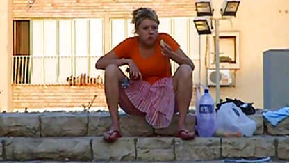 Vackert kön av en ung nakna tjejer porr flicka och hennes pojkvän