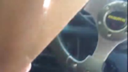 Ebenholts med stora bröst retro svensk porr hoppar på fallos