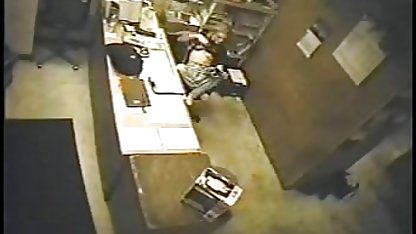 Inna onanerar med en vibrator och får svenska debutanter porr en orgasm