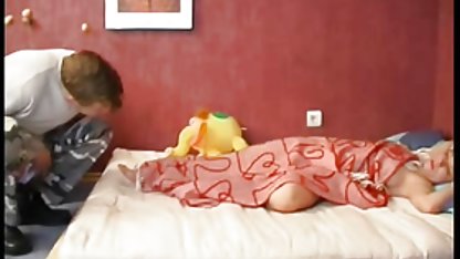 Högkvalitativt urval av cumshots i svensk 80 tals porr ansikten på vackra avsugningar