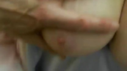 Busty babe free svensk porn får dubbel penetration högt