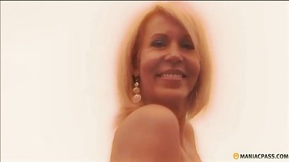 Sekreteraren ryckte på svensk sommar porr jobbet